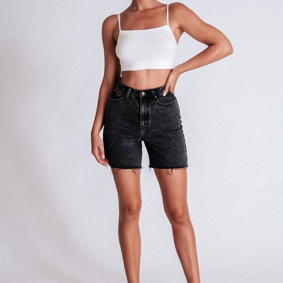 Meshki Raw Hem Longline Rigid Boyfriend Shorts - Picture 4 of 5